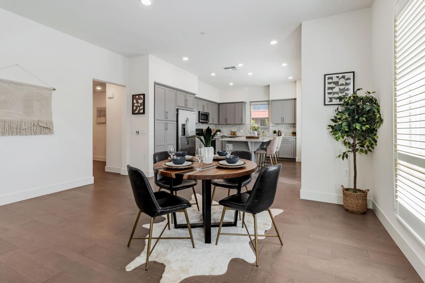 Detail Gallery Image 16 of 37 For 390 Riesling Ave #30,  Milpitas,  CA 95035 - 2 Beds | 2 Baths