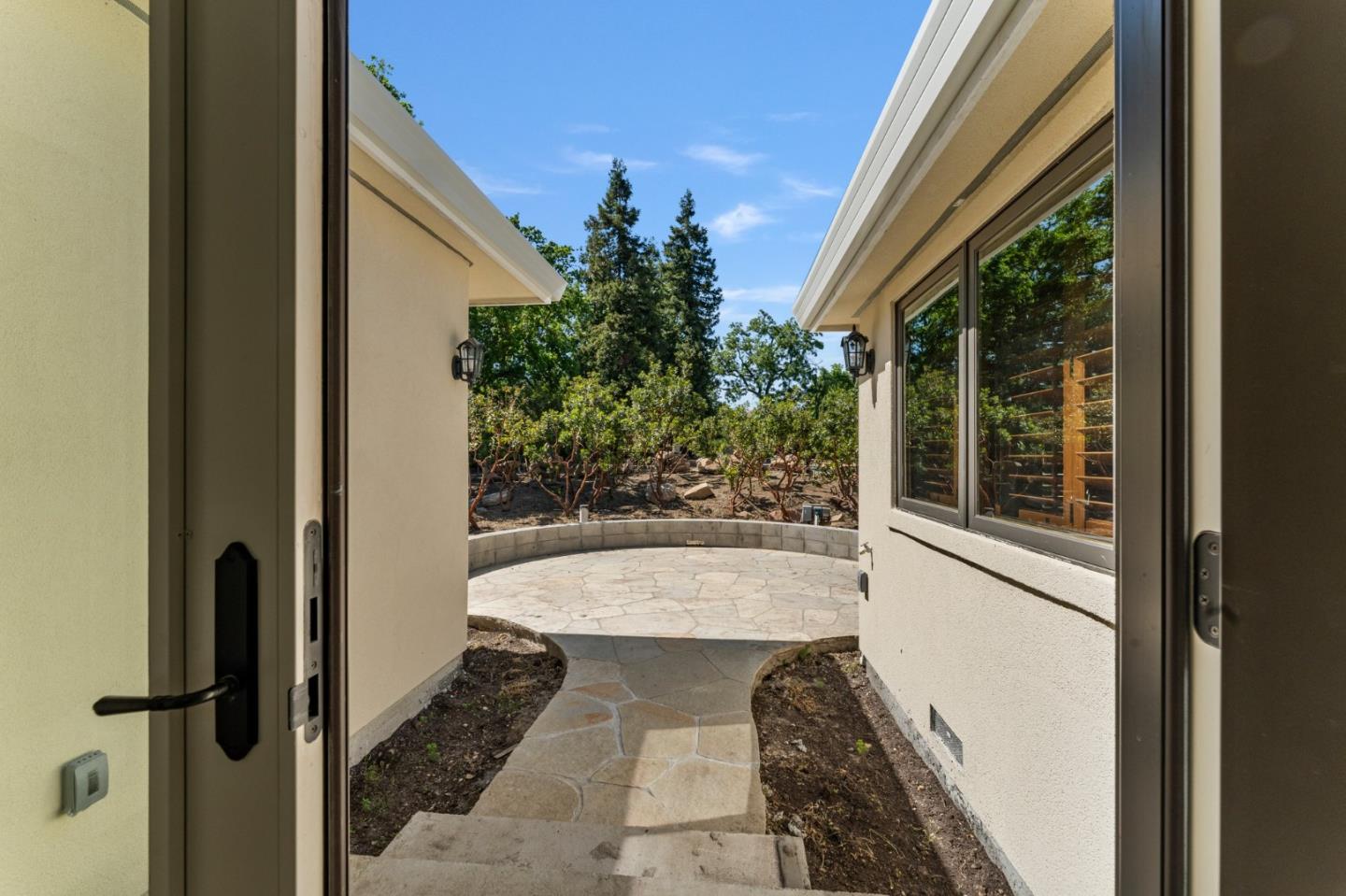 Detail Gallery Image 17 of 86 For 1080 Finley Rd, Danville,  CA 94506 - 6 Beds | 4/3 Baths