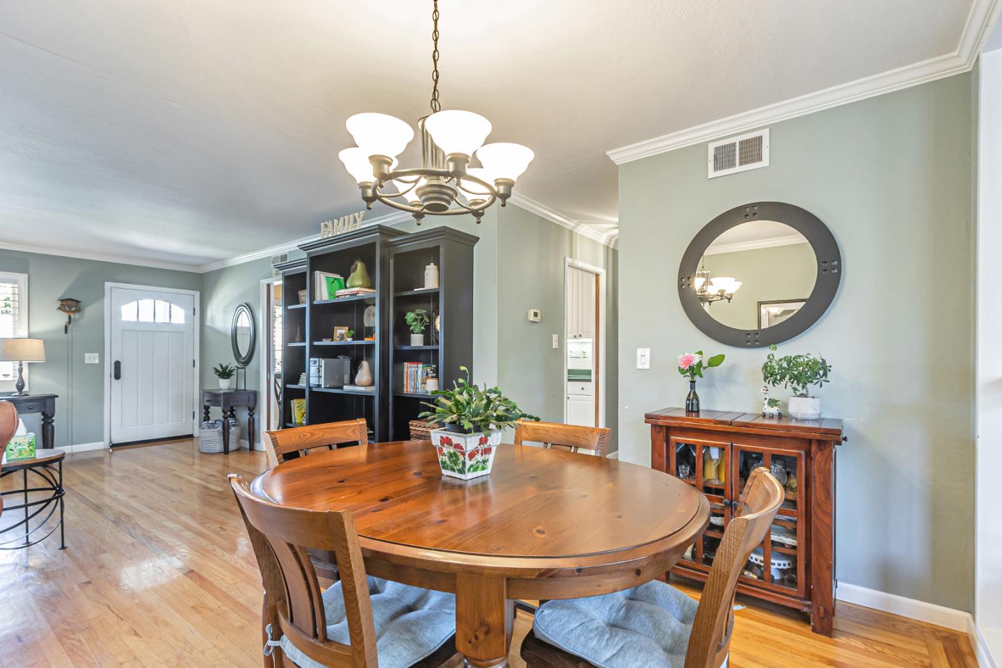 Detail Gallery Image 10 of 46 For 3344 Londonderry Pl, Santa Clara,  CA 95050 - 3 Beds | 2 Baths