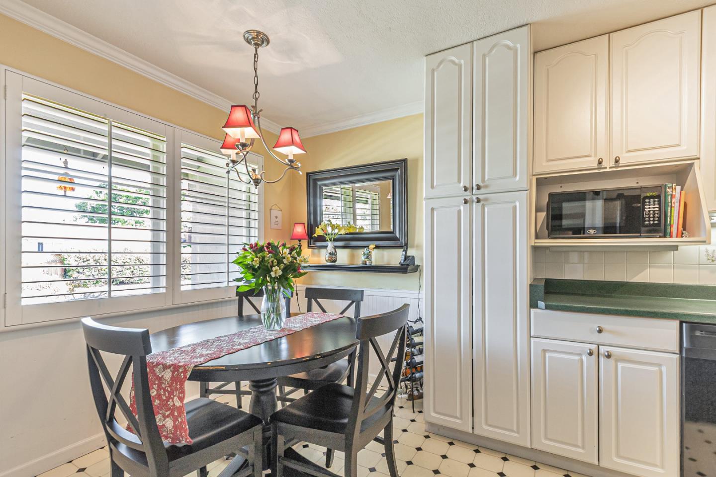 Detail Gallery Image 13 of 46 For 3344 Londonderry Pl, Santa Clara,  CA 95050 - 3 Beds | 2 Baths