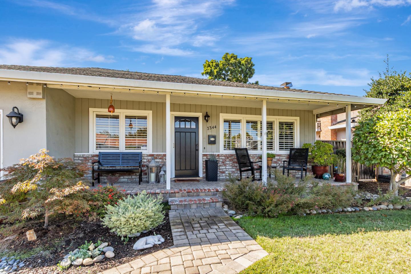 Detail Gallery Image 2 of 46 For 3344 Londonderry Pl, Santa Clara,  CA 95050 - 3 Beds | 2 Baths