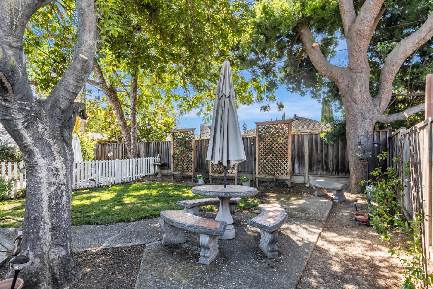 Detail Gallery Image 29 of 46 For 3344 Londonderry Pl, Santa Clara,  CA 95050 - 3 Beds | 2 Baths