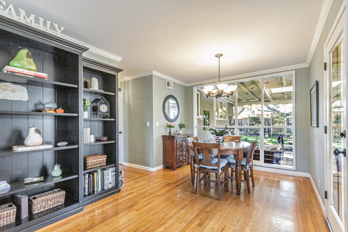 Detail Gallery Image 8 of 46 For 3344 Londonderry Pl, Santa Clara,  CA 95050 - 3 Beds | 2 Baths