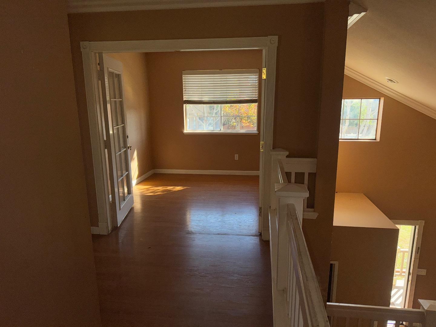 Detail Gallery Image 7 of 7 For 1823 Broadway Dr, Salinas,  CA 93906 - 4 Beds | 2/1 Baths