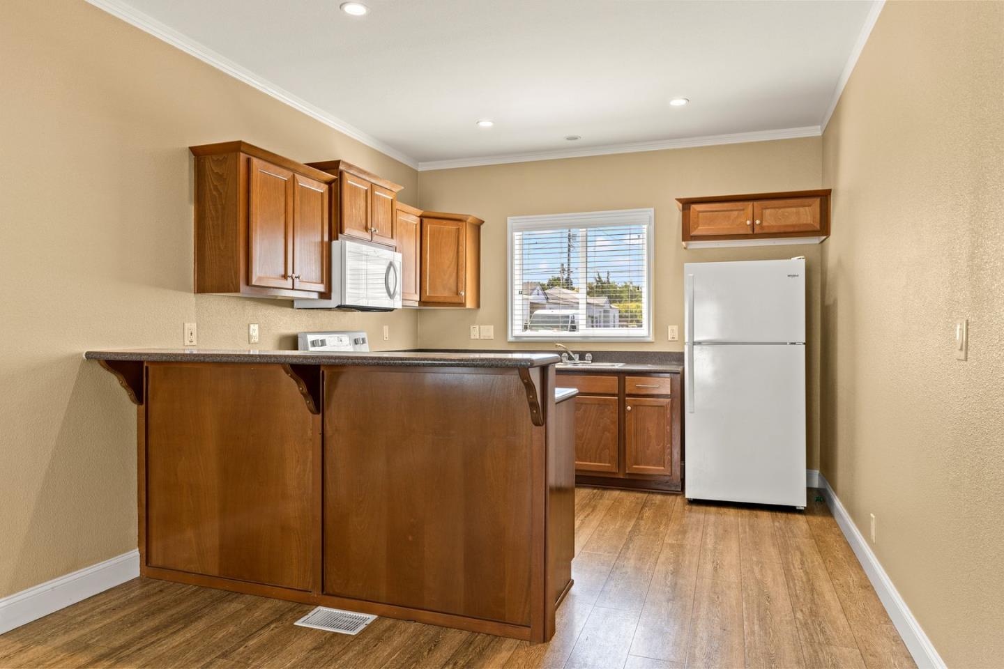 Detail Gallery Image 18 of 29 For 230-250 Smalley Ave, Hayward,  CA 94541 - – Beds | – Baths