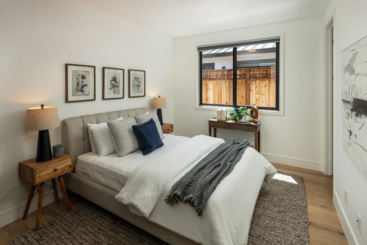 Detail Gallery Image 15 of 28 For 941 Seena Ave, Los Altos,  CA 94024 - 5 Beds | 3/1 Baths