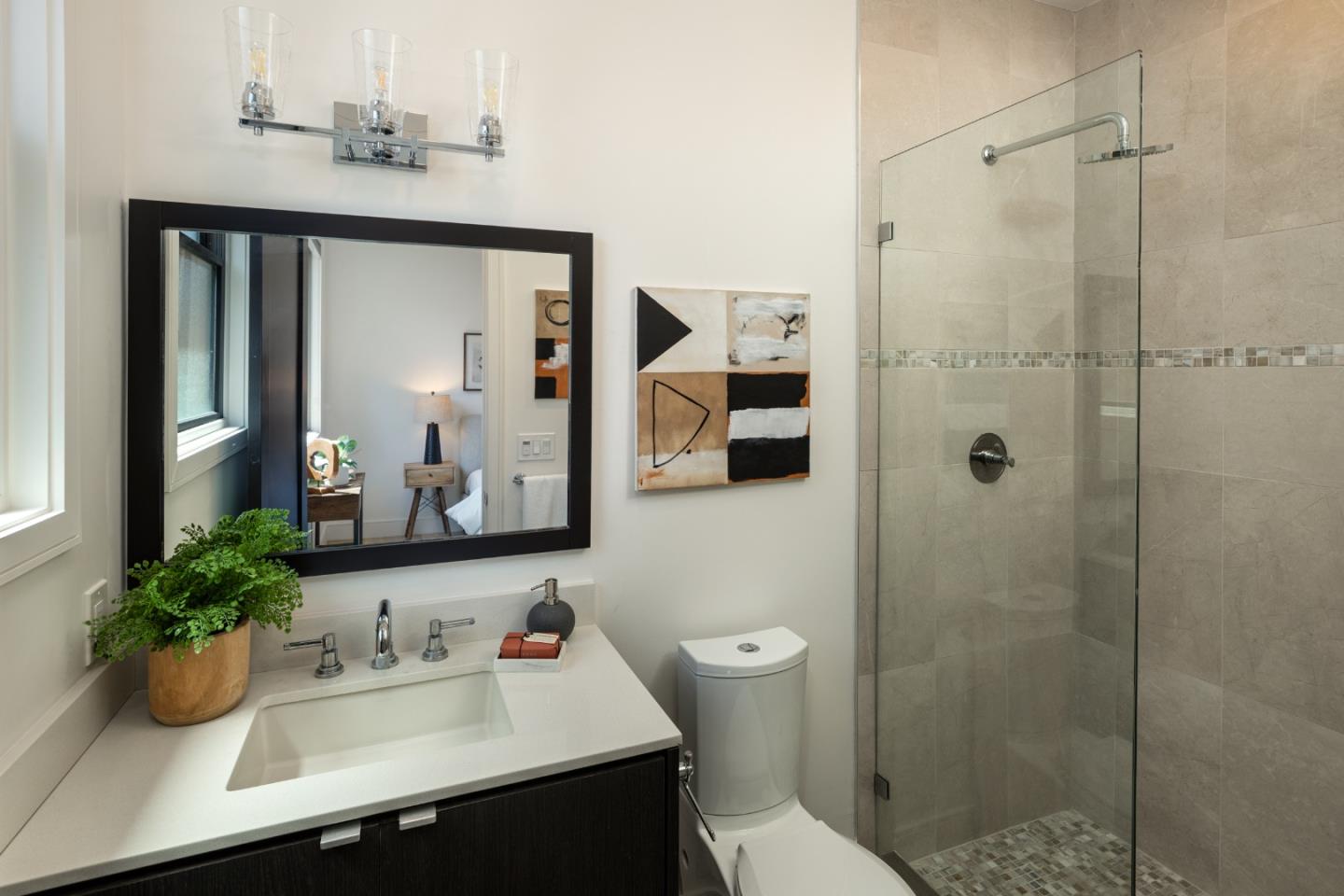 Detail Gallery Image 19 of 28 For 941 Seena Ave, Los Altos,  CA 94024 - 5 Beds | 3/1 Baths