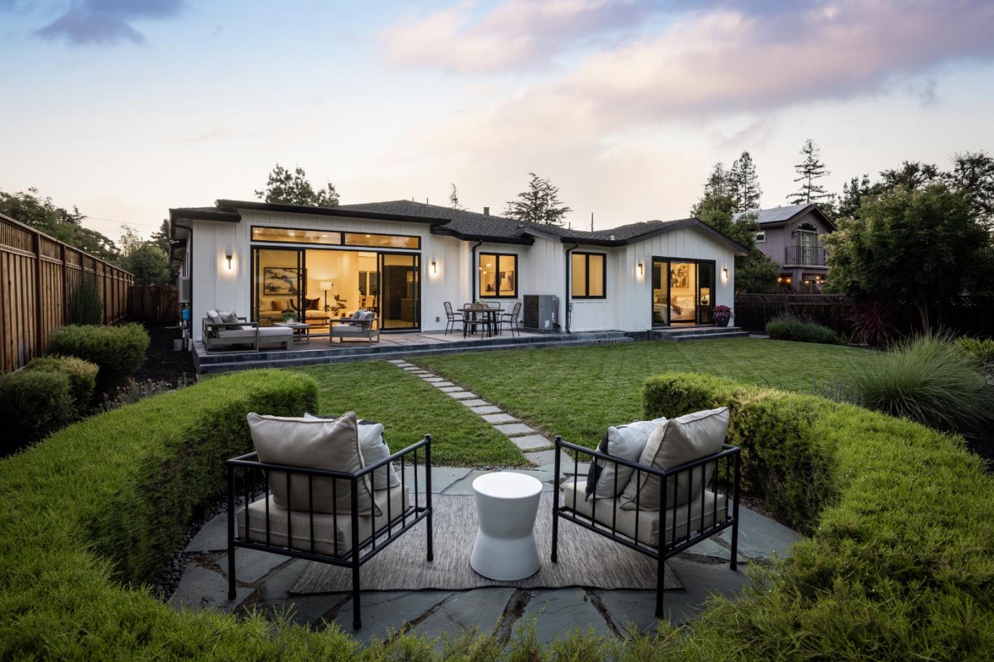 Detail Gallery Image 20 of 28 For 941 Seena Ave, Los Altos,  CA 94024 - 5 Beds | 3/1 Baths