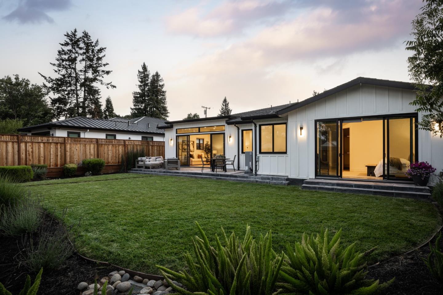 Detail Gallery Image 21 of 28 For 941 Seena Ave, Los Altos,  CA 94024 - 5 Beds | 3/1 Baths