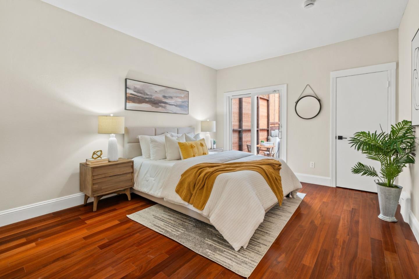 Detail Gallery Image 14 of 33 For 207 Edinburgh St, San Francisco,  CA 94112 - 2 Beds | 1 Baths