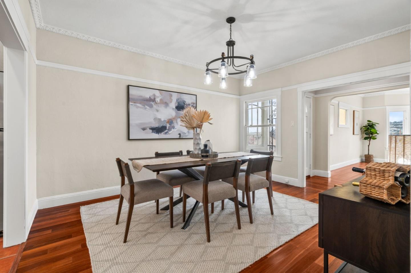 Detail Gallery Image 7 of 33 For 207 Edinburgh St, San Francisco,  CA 94112 - 2 Beds | 1 Baths