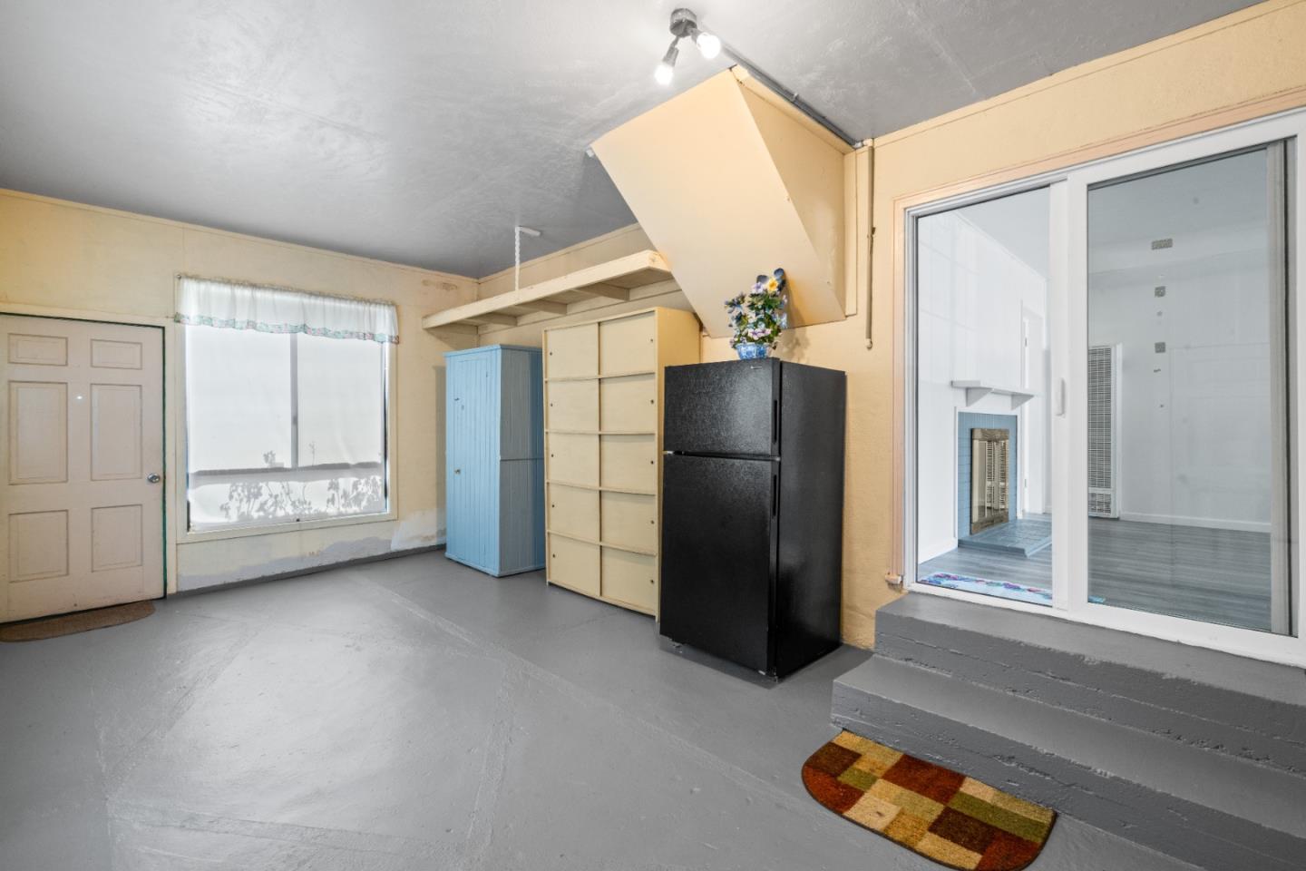 Detail Gallery Image 13 of 45 For 831 Byron Dr, South San Francisco,  CA 94080 - 4 Beds | 2 Baths