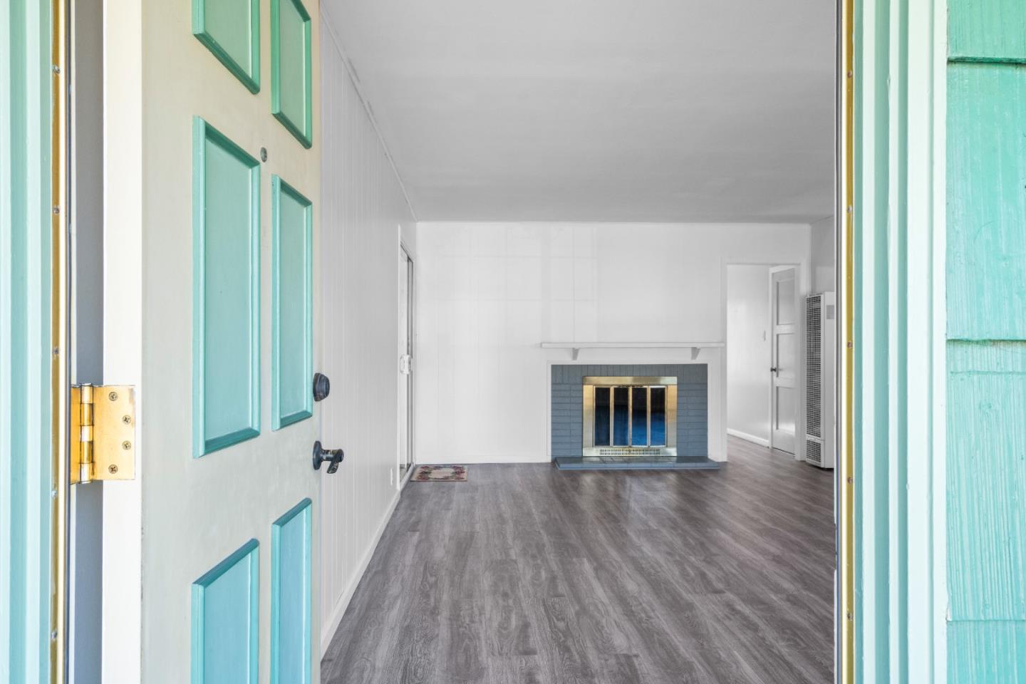 Detail Gallery Image 2 of 45 For 831 Byron Dr, South San Francisco,  CA 94080 - 4 Beds | 2 Baths