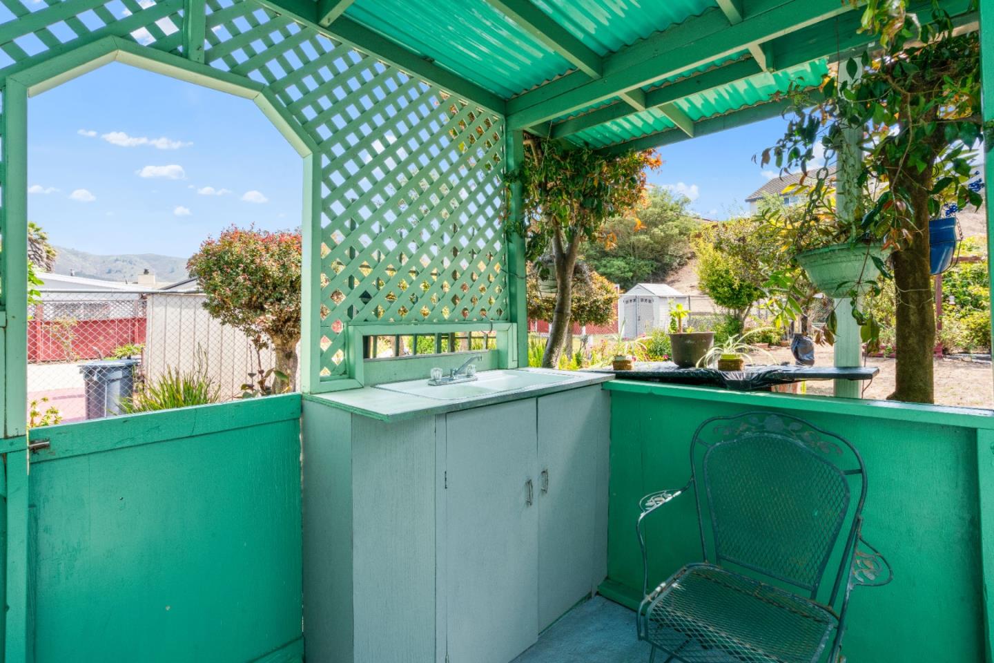 Detail Gallery Image 34 of 45 For 831 Byron Dr, South San Francisco,  CA 94080 - 4 Beds | 2 Baths