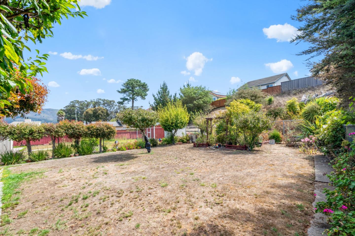 Detail Gallery Image 38 of 45 For 831 Byron Dr, South San Francisco,  CA 94080 - 4 Beds | 2 Baths