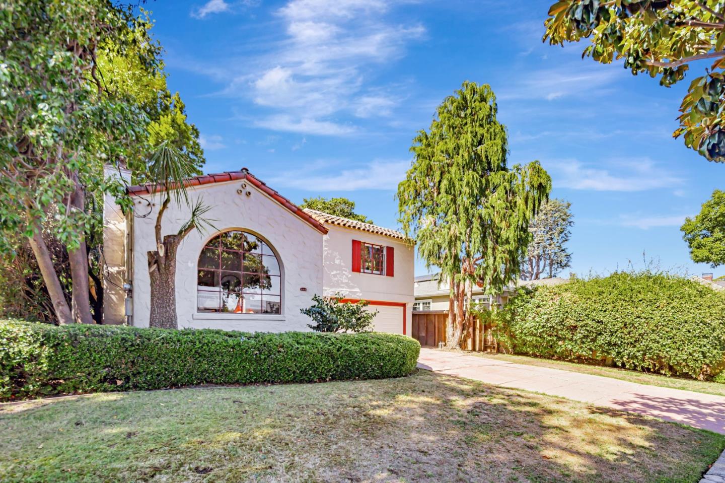 Detail Gallery Image 3 of 33 For 219 Dwight Rd, Burlingame,  CA 94010 - 2 Beds | 1 Baths