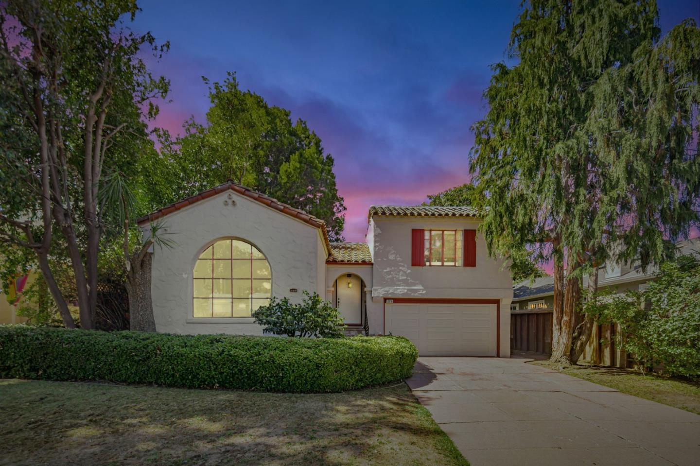 Detail Gallery Image 4 of 33 For 219 Dwight Rd, Burlingame,  CA 94010 - 2 Beds | 1 Baths