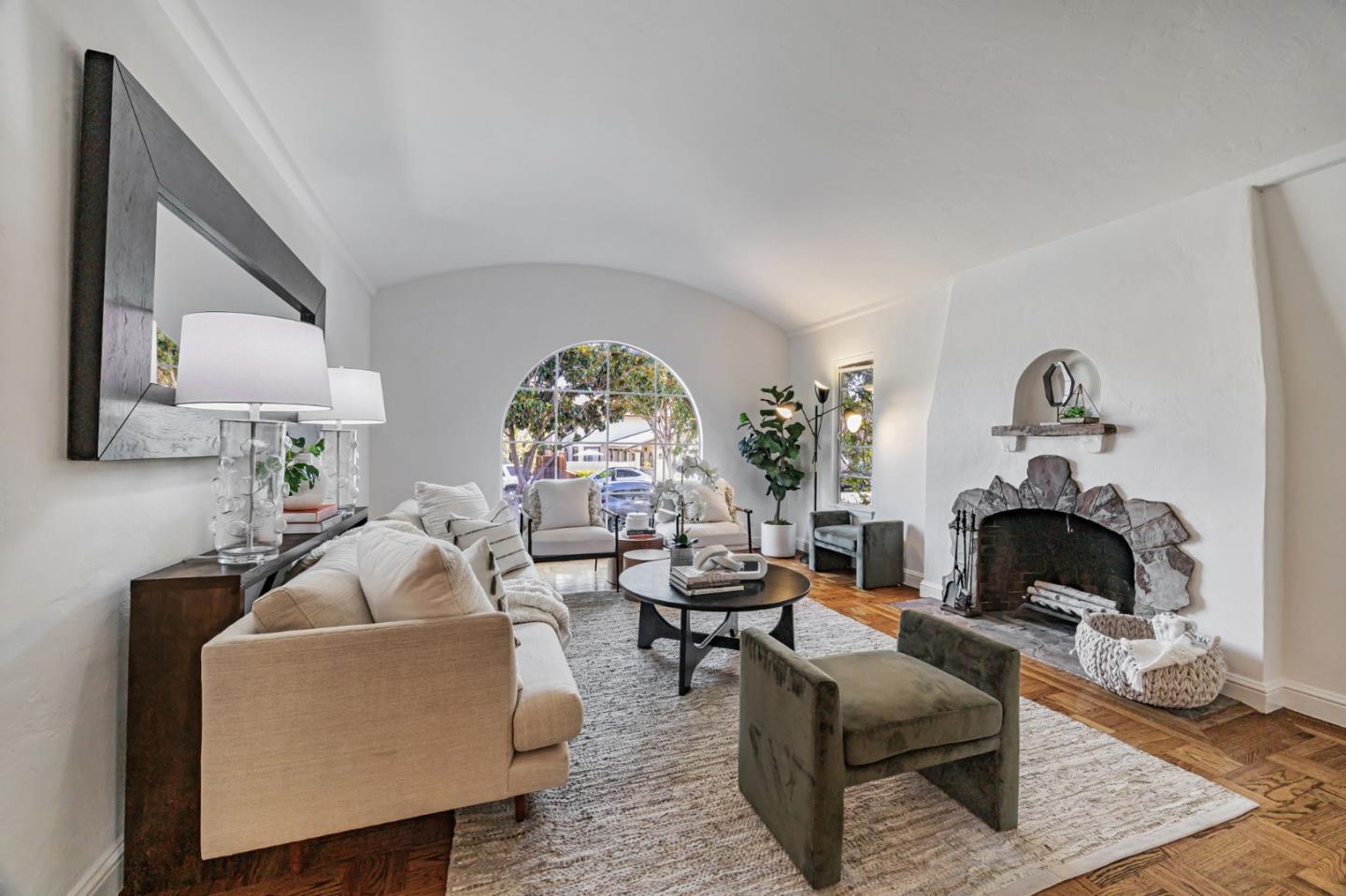 Detail Gallery Image 5 of 33 For 219 Dwight Rd, Burlingame,  CA 94010 - 2 Beds | 1 Baths
