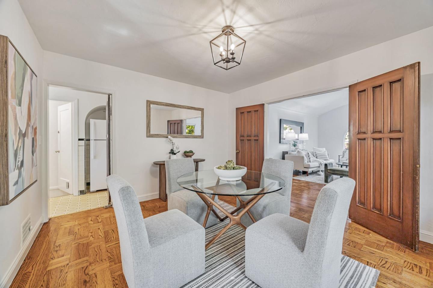 Detail Gallery Image 9 of 33 For 219 Dwight Rd, Burlingame,  CA 94010 - 2 Beds | 1 Baths