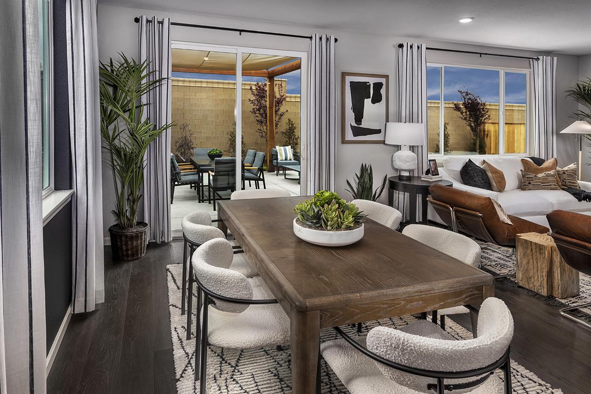 Detail Gallery Image 6 of 11 For 1920 Peony St, Hollister,  CA 95023 - 3 Beds | 2 Baths