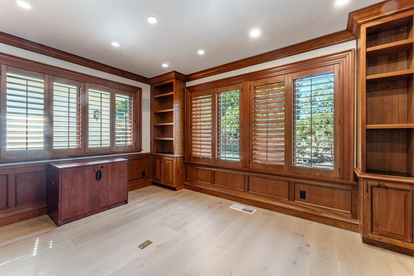 Detail Gallery Image 12 of 87 For 1080 Finley, Pleasanton,  CA 94588 - 6 Beds | 4/3 Baths