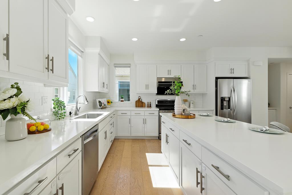 Detail Gallery Image 11 of 39 For 8536 Jetty Way, Newark,  CA 94560 - 3 Beds | 3/1 Baths