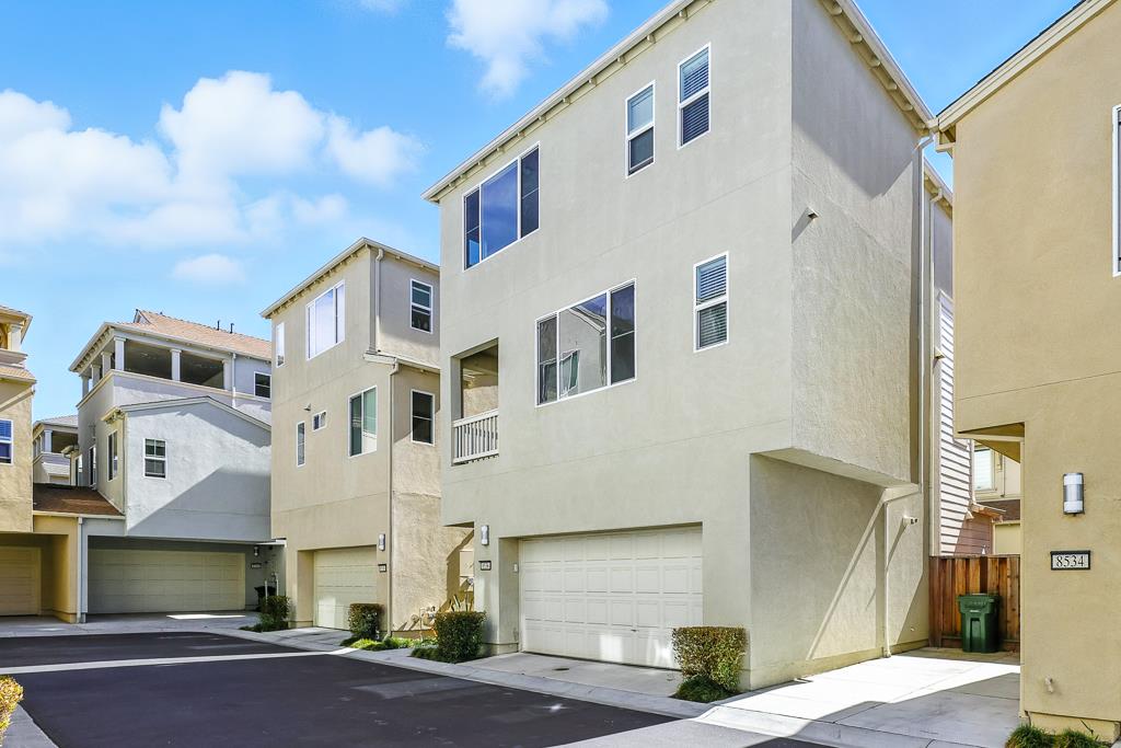 Detail Gallery Image 25 of 39 For 8536 Jetty Way, Newark,  CA 94560 - 3 Beds | 3/1 Baths