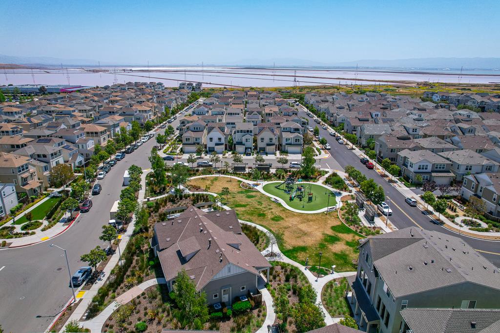 Detail Gallery Image 33 of 39 For 8536 Jetty Way, Newark,  CA 94560 - 3 Beds | 3/1 Baths
