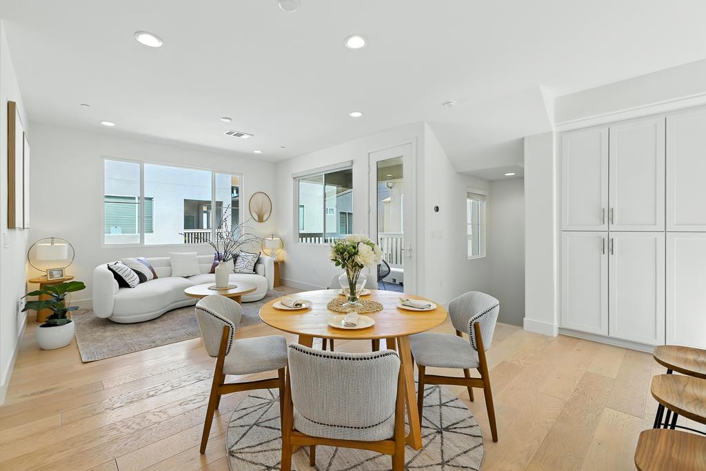 Detail Gallery Image 7 of 39 For 8536 Jetty Way, Newark,  CA 94560 - 3 Beds | 3/1 Baths
