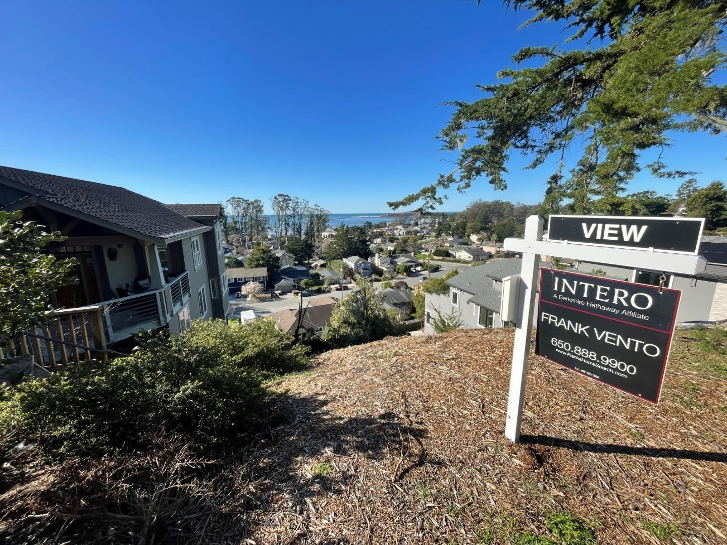 001 Columbus, El Granada, CA, 94018