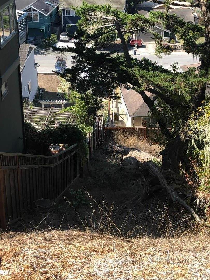 001 Columbus, El Granada, CA, 94018