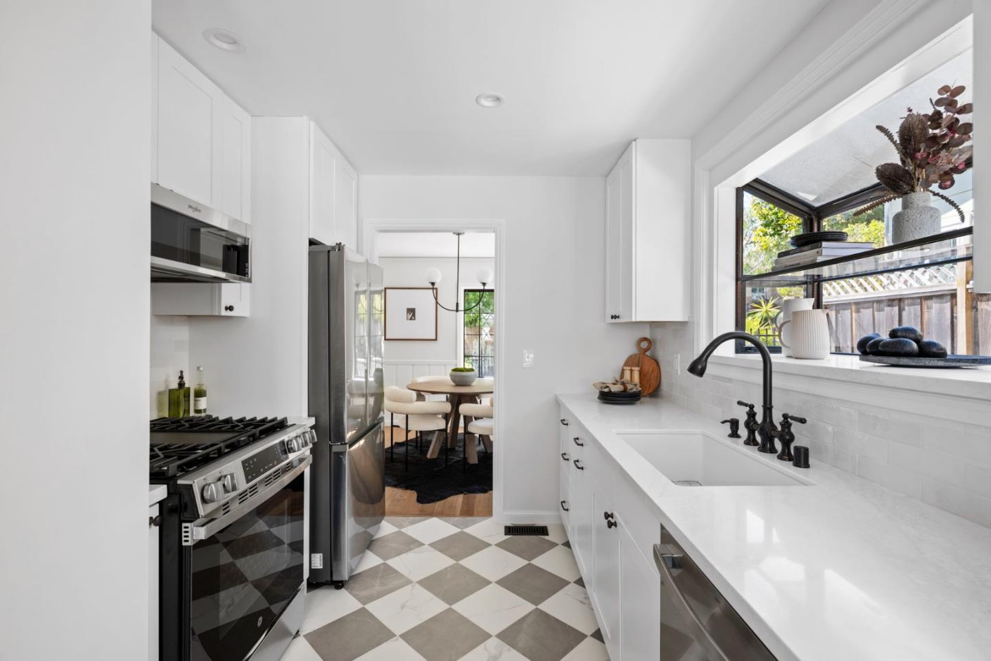 Detail Gallery Image 22 of 84 For 160 Cypress Ave, San Bruno,  CA 94066 - 3 Beds | 2/1 Baths