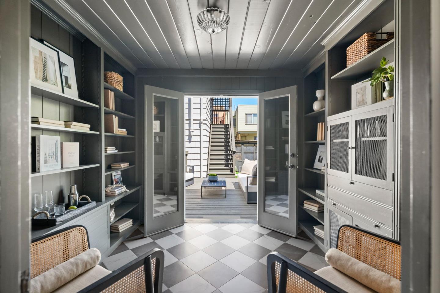 Detail Gallery Image 26 of 84 For 160 Cypress Ave, San Bruno,  CA 94066 - 3 Beds | 2/1 Baths