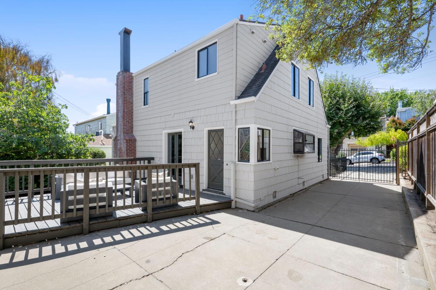 Detail Gallery Image 63 of 84 For 160 Cypress Ave, San Bruno,  CA 94066 - 3 Beds | 2/1 Baths