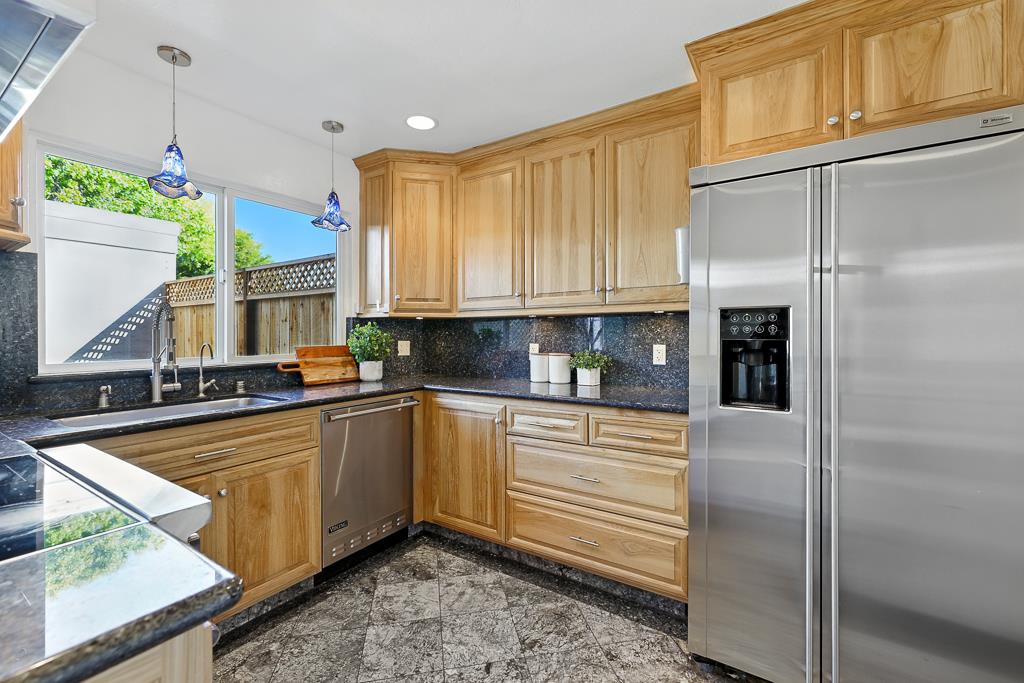 Detail Gallery Image 16 of 49 For 2844 Parkrow Ln, San Jose,  CA 95132 - 3 Beds | 2/1 Baths