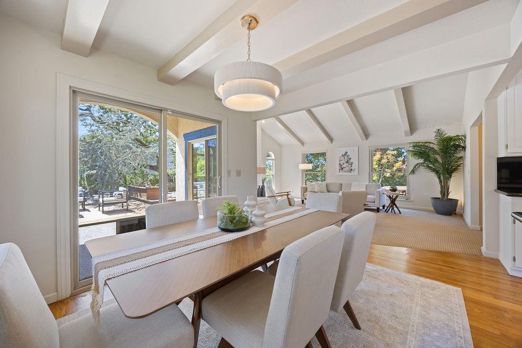 Detail Gallery Image 10 of 28 For 16 Niner Ct, Redwood City,  CA 94062 - 4 Beds | 3 Baths