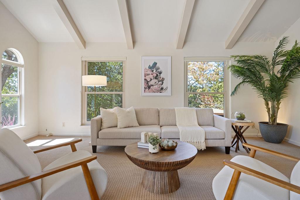 Detail Gallery Image 12 of 28 For 16 Niner Ct, Redwood City,  CA 94062 - 4 Beds | 3 Baths