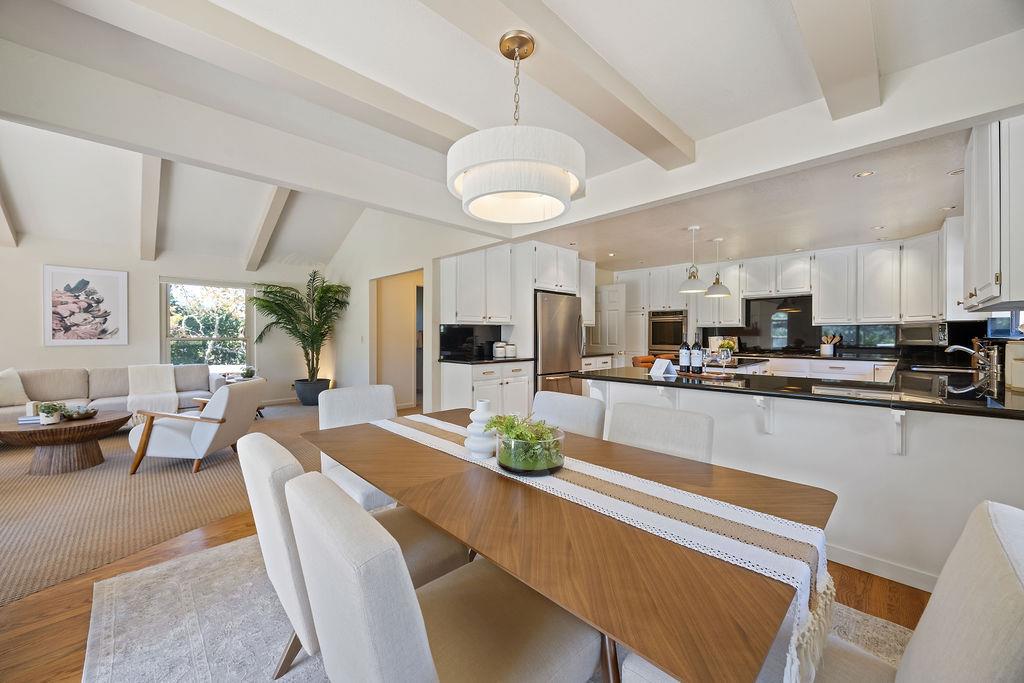 Detail Gallery Image 9 of 28 For 16 Niner Ct, Redwood City,  CA 94062 - 4 Beds | 3 Baths
