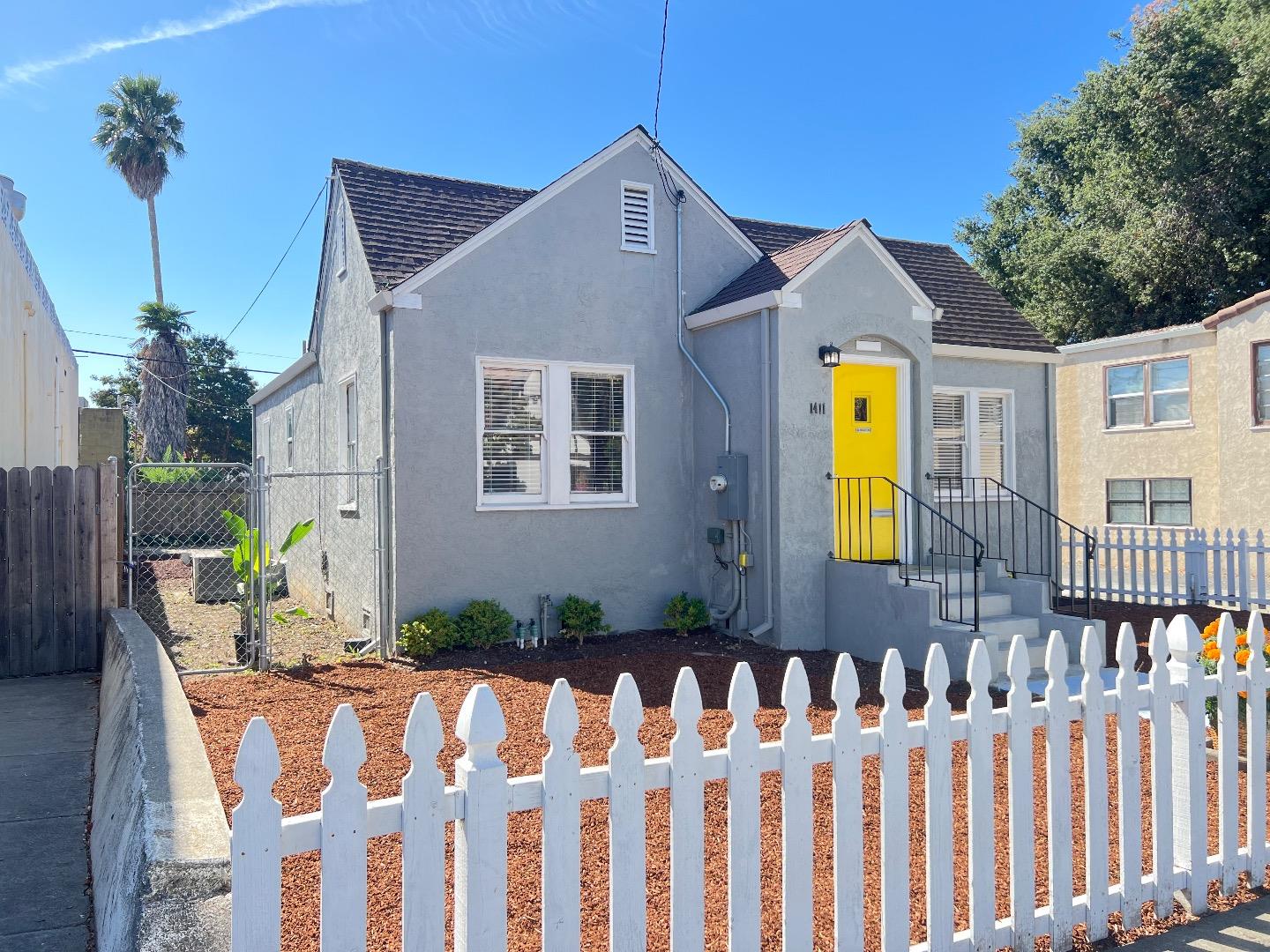 Detail Gallery Image 5 of 59 For 1411 Tennessee St, Vallejo,  CA 94590 - 2 Beds | 1/1 Baths