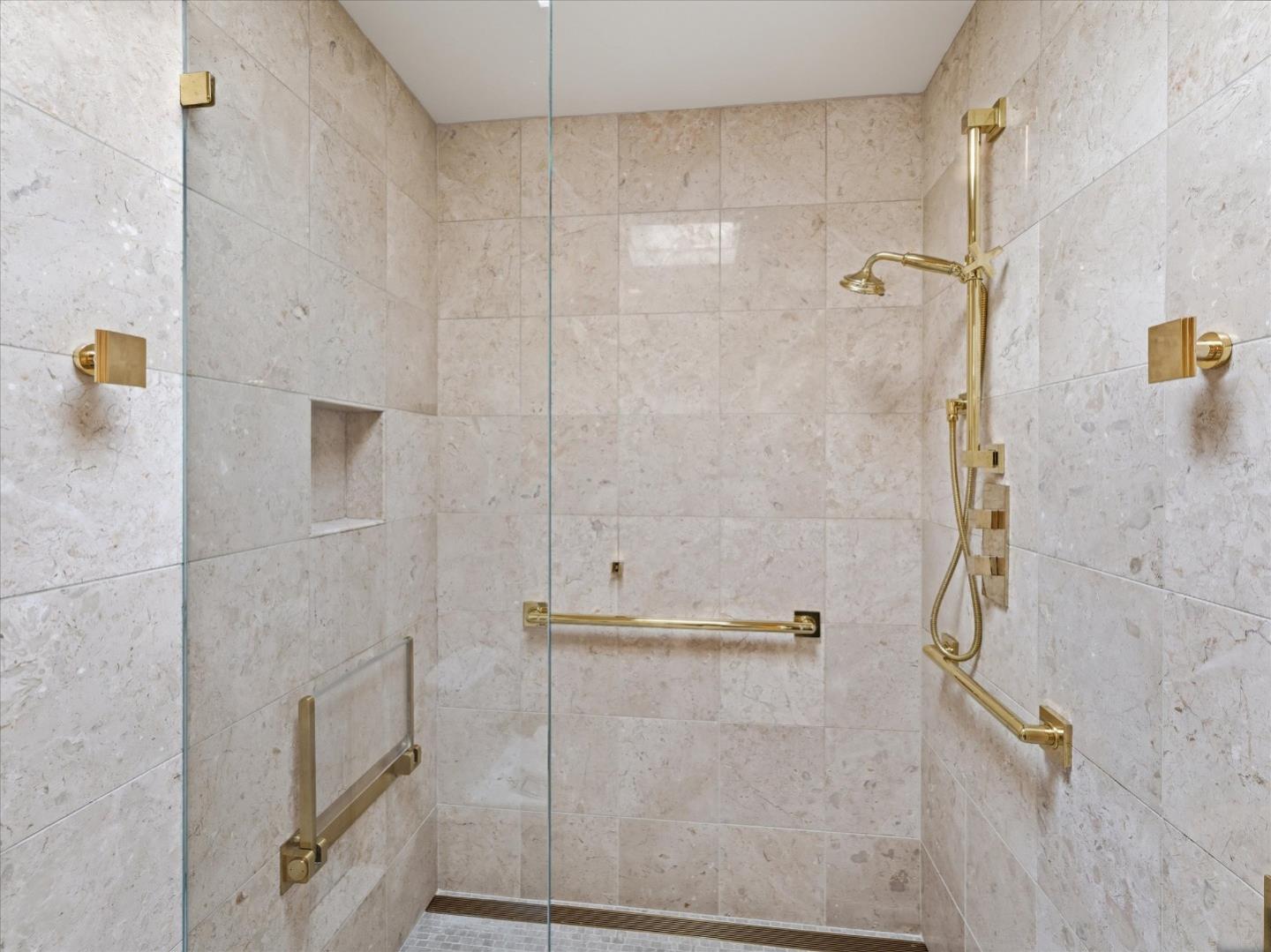 Detail Gallery Image 18 of 29 For 1121 Harriet St, Palo Alto,  CA 94301 - 4 Beds | 2/1 Baths