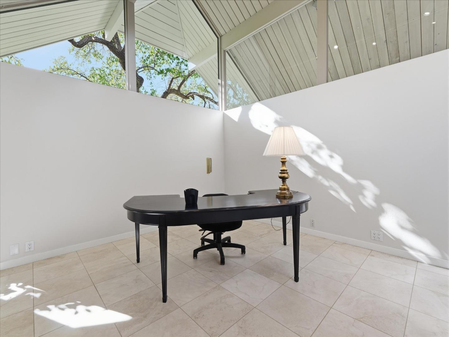 Detail Gallery Image 25 of 29 For 1121 Harriet St, Palo Alto,  CA 94301 - 4 Beds | 2/1 Baths