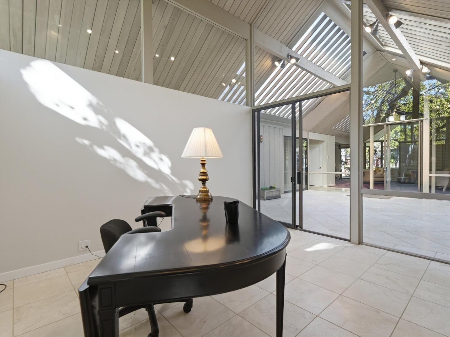 Detail Gallery Image 26 of 29 For 1121 Harriet St, Palo Alto,  CA 94301 - 4 Beds | 2/1 Baths