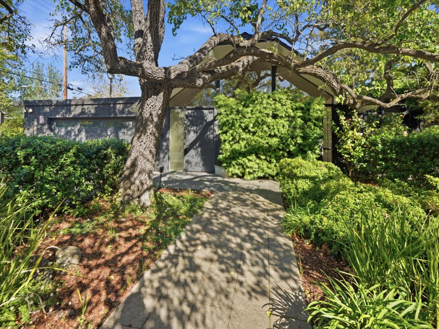 1121 HARRIET Street, Palo Alto, CA, 94301