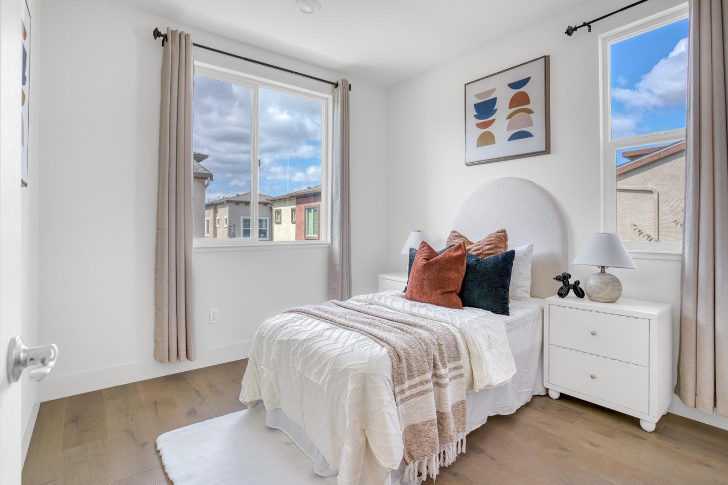 Detail Gallery Image 13 of 52 For 1027 Giacomo Ln #7,  San Jose,  CA 95131 - 4 Beds | 3/1 Baths