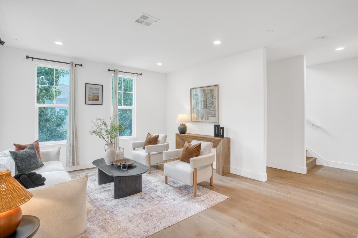 Detail Gallery Image 14 of 52 For 1027 Giacomo Ln #7,  San Jose,  CA 95131 - 4 Beds | 3/1 Baths