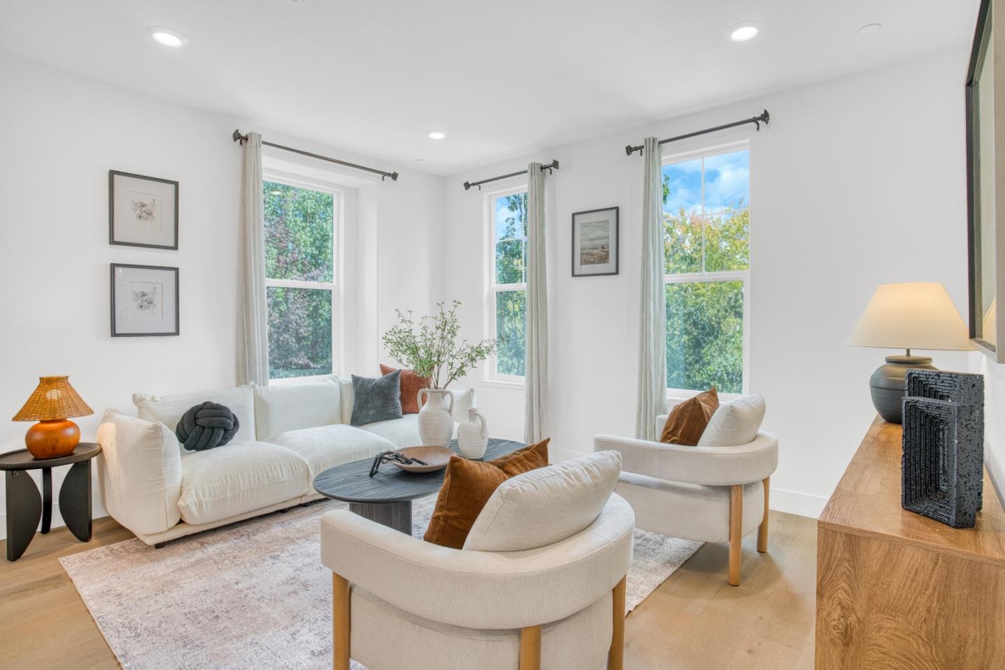Detail Gallery Image 16 of 52 For 1027 Giacomo Ln #7,  San Jose,  CA 95131 - 4 Beds | 3/1 Baths