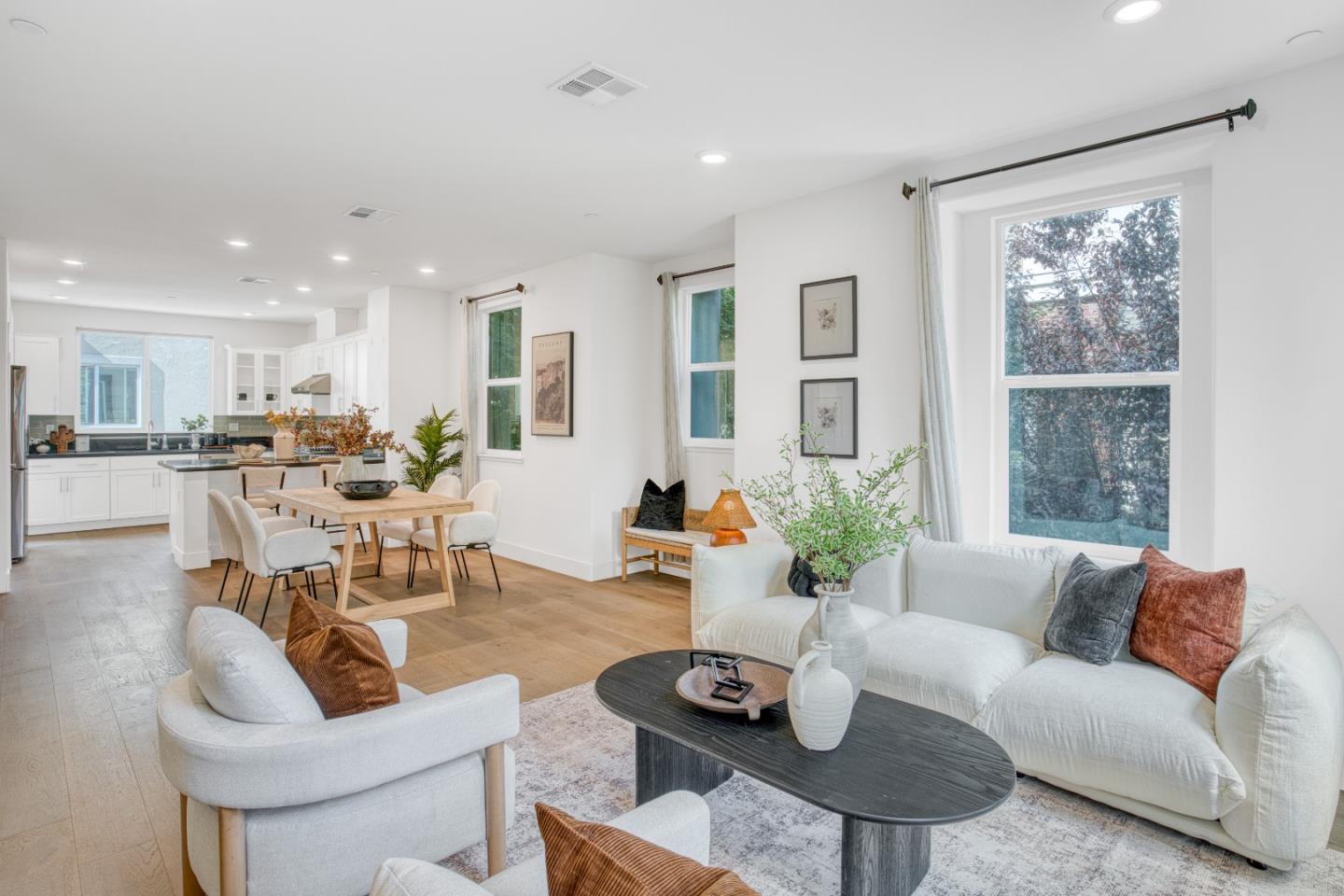 Detail Gallery Image 19 of 52 For 1027 Giacomo Ln #7,  San Jose,  CA 95131 - 4 Beds | 3/1 Baths