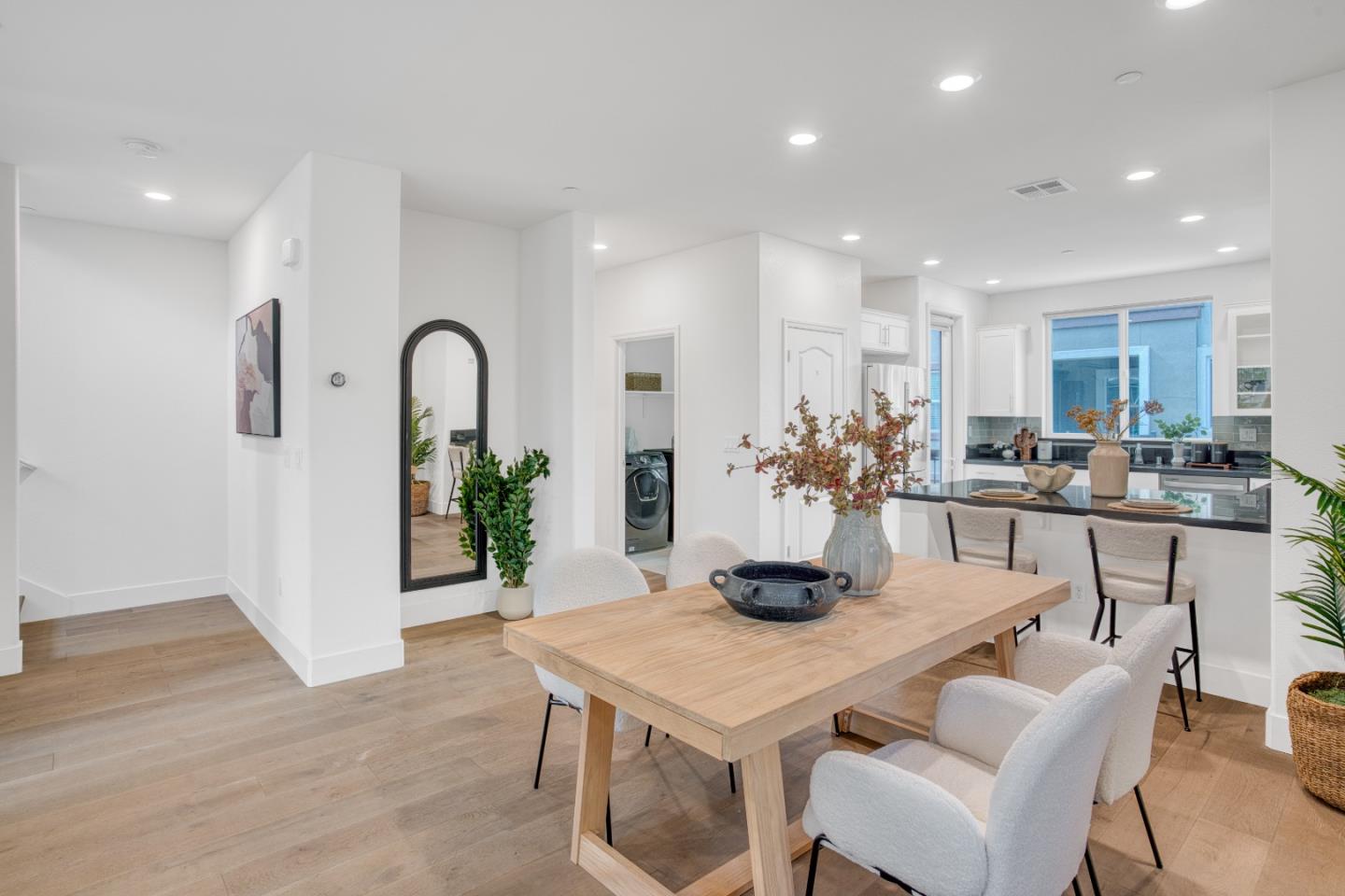 Detail Gallery Image 20 of 52 For 1027 Giacomo Ln #7,  San Jose,  CA 95131 - 4 Beds | 3/1 Baths