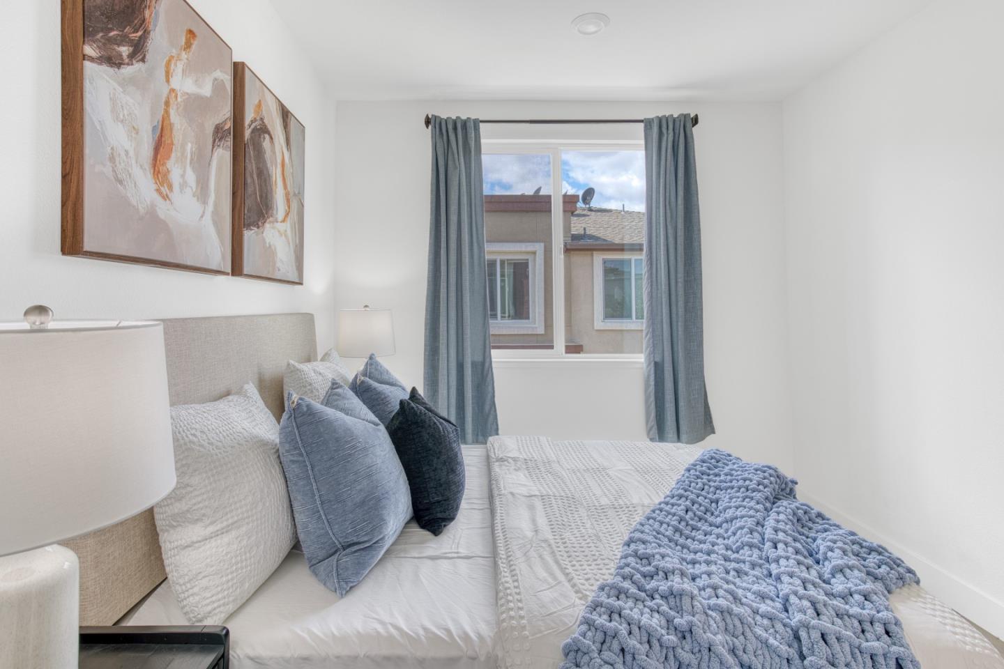 Detail Gallery Image 32 of 52 For 1027 Giacomo Ln #7,  San Jose,  CA 95131 - 4 Beds | 3/1 Baths
