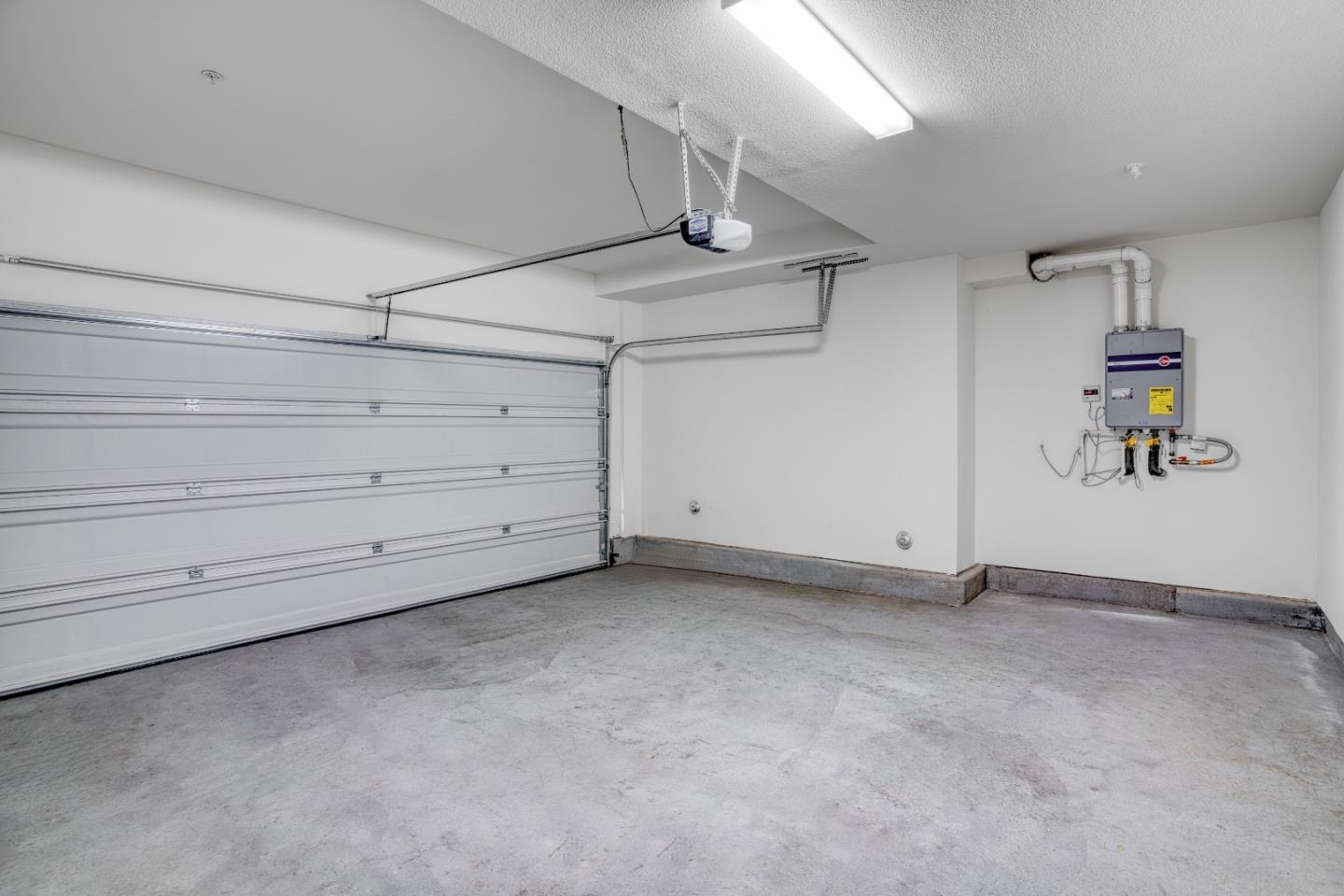 Detail Gallery Image 40 of 52 For 1027 Giacomo Ln #7,  San Jose,  CA 95131 - 4 Beds | 3/1 Baths